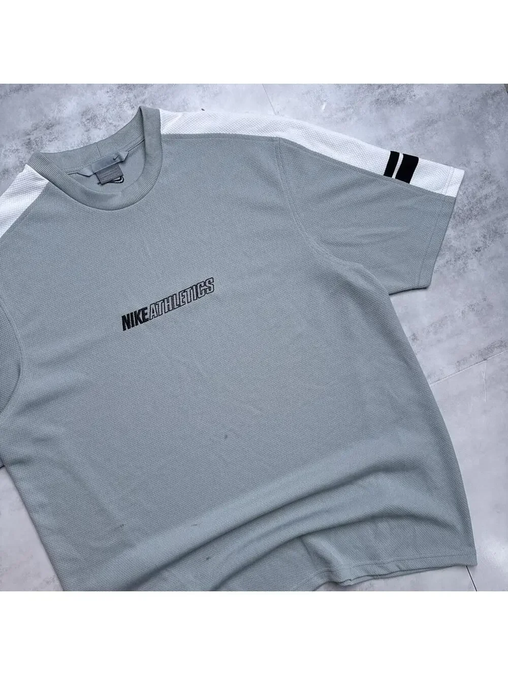 Y2K Nike Grey Jersey 00s t shirt
